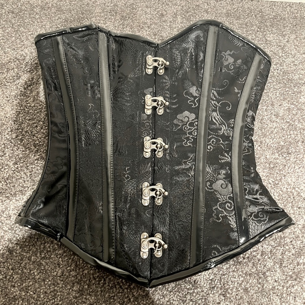 Black silk patterned corset